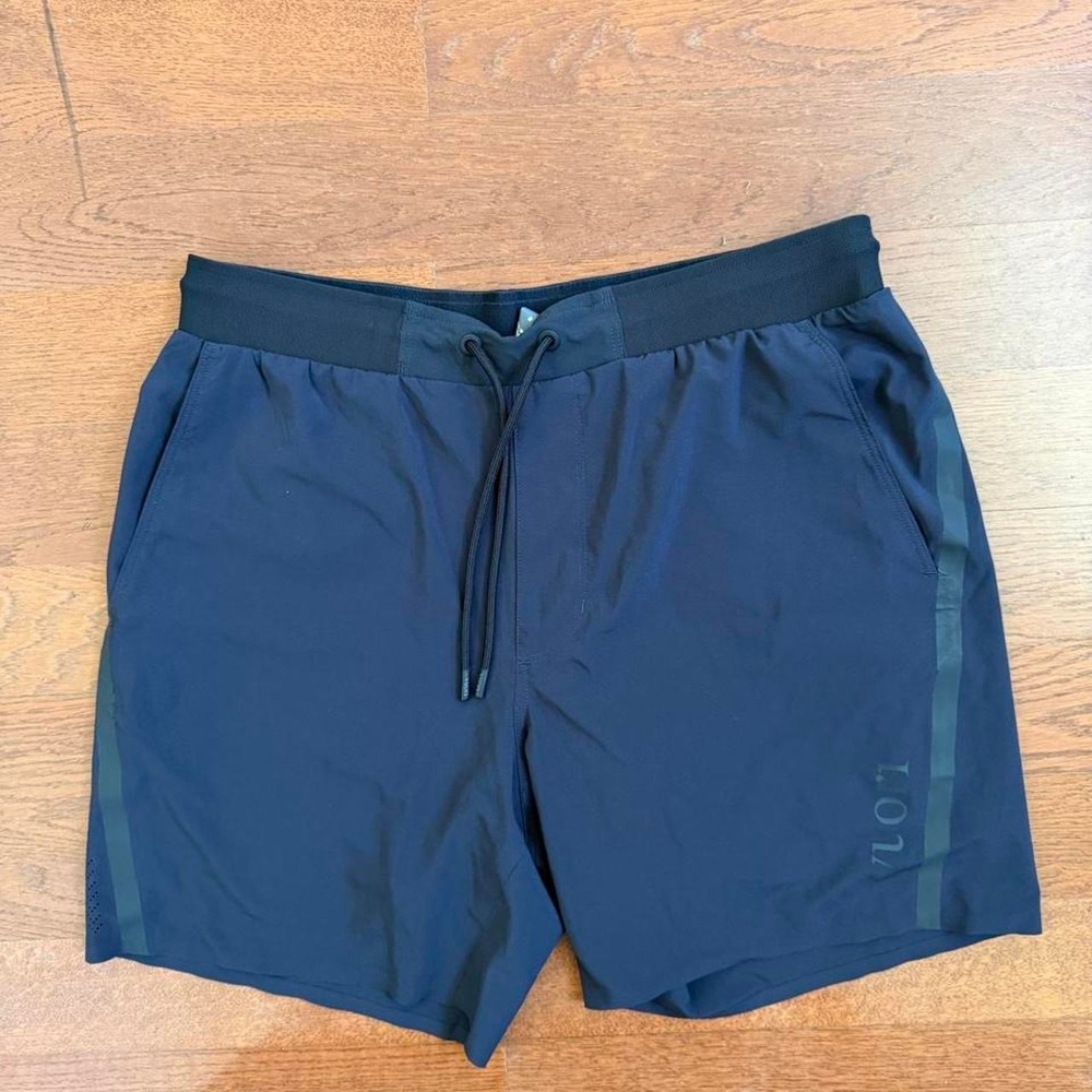 Vuori Domain Performance Shorts Mens Small S Black 6.5" Inseam Lined Gym V3007